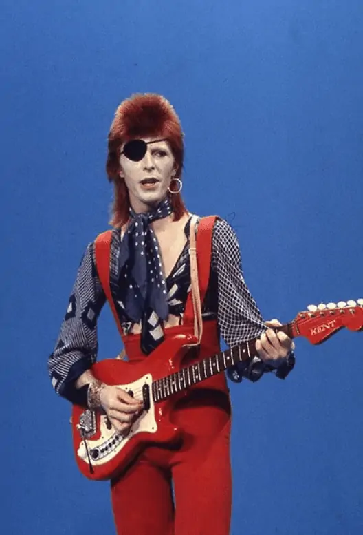 David Bowie with a Hagstrom Kent III